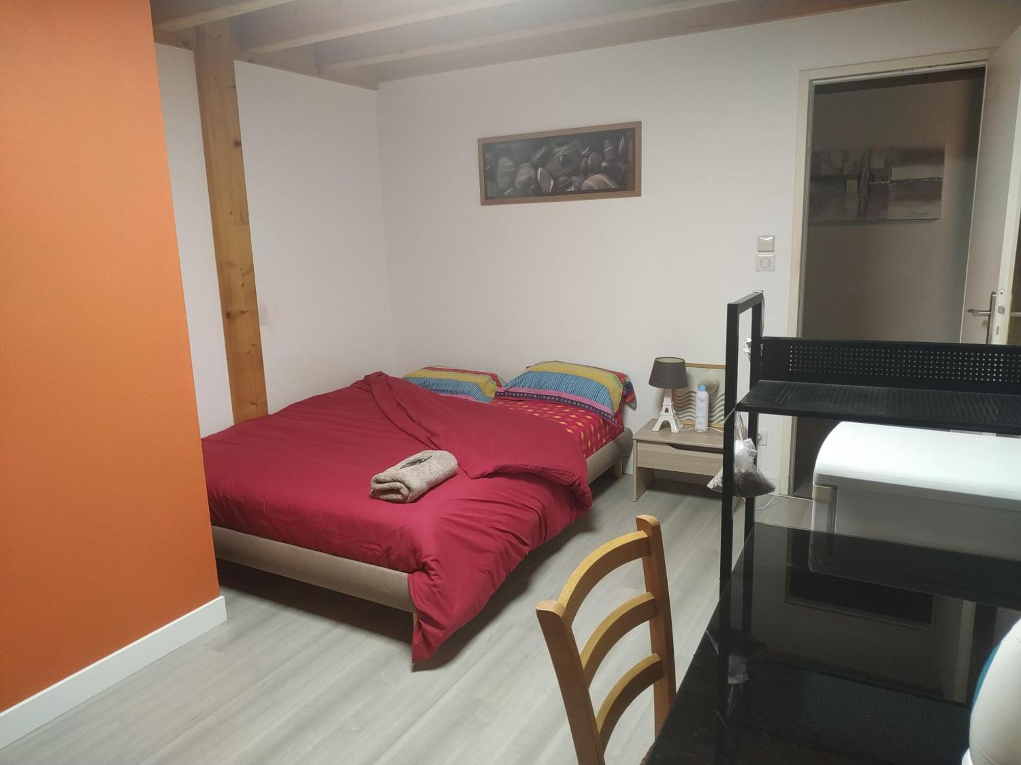 Avec Salle D'eau Et Toilette Privees Homestay Leognan