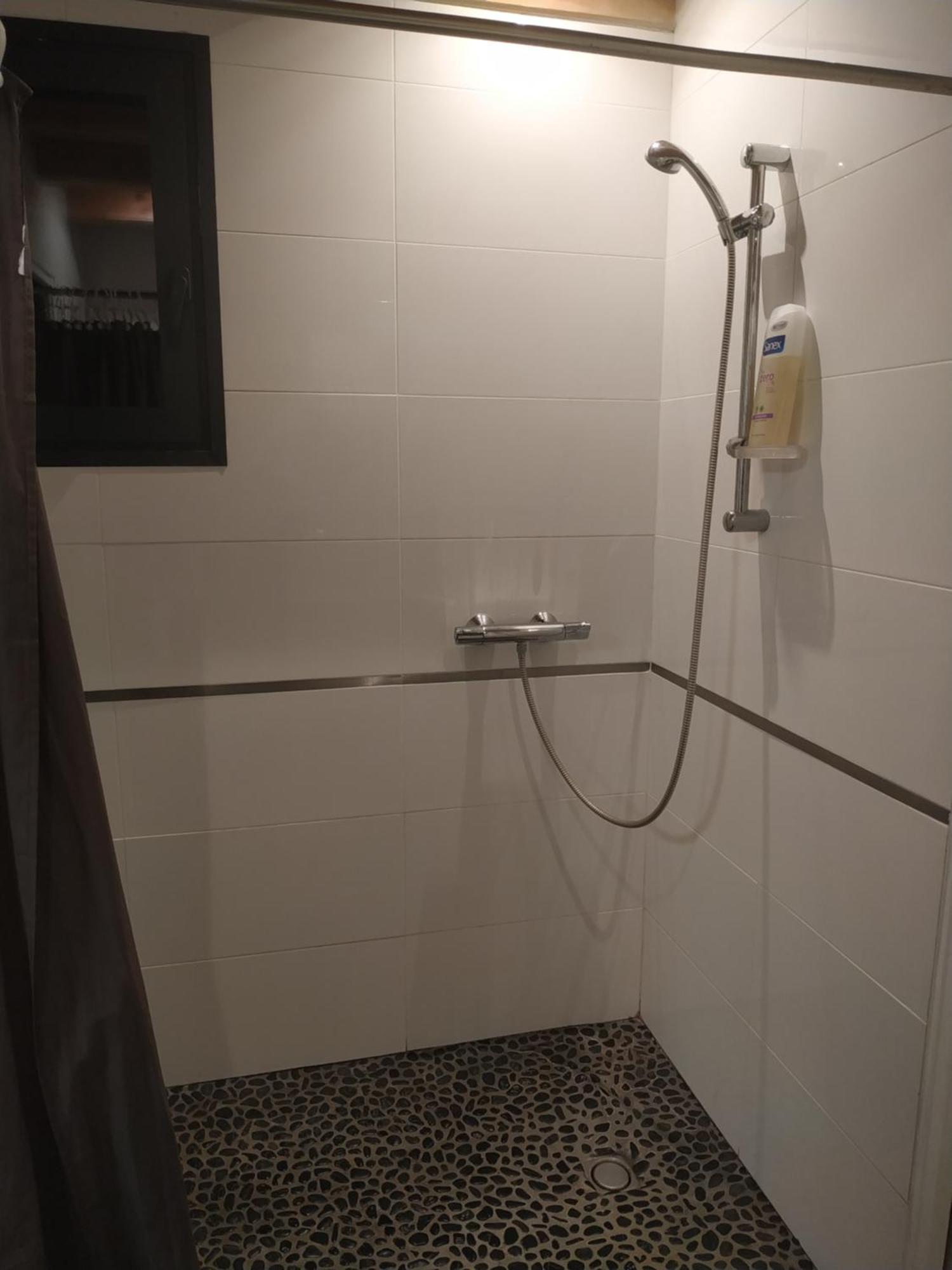 Séjour chez l'habitant Avec Salle D'eau Et Toilette Privees *
